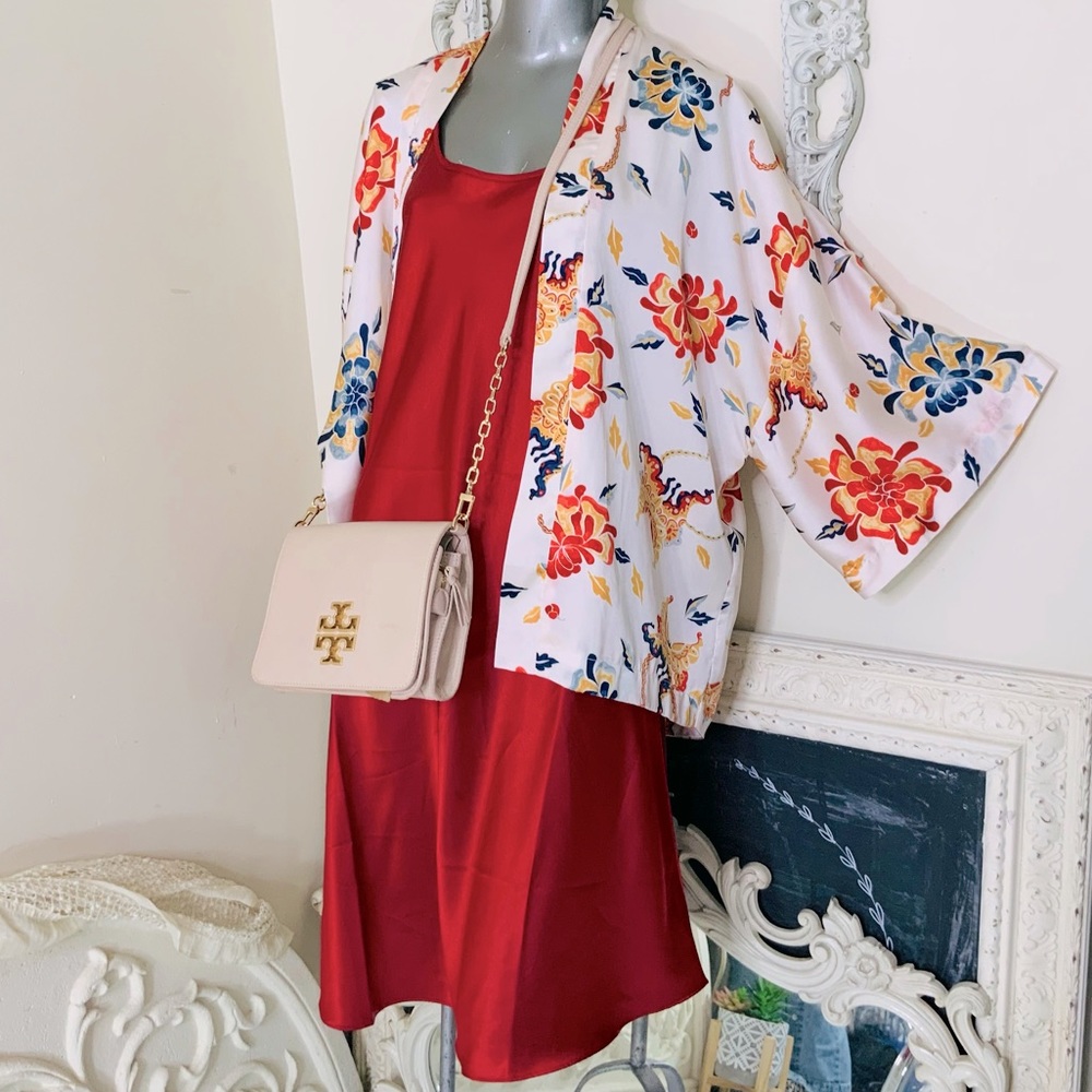 Violet and Claire Floral Kimono